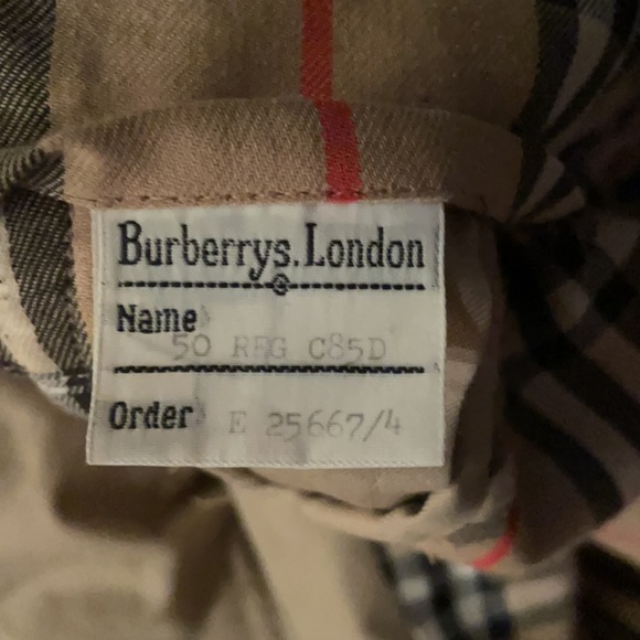 Burberry of London’s trenchcoat in good shape - Picture 5 of 7